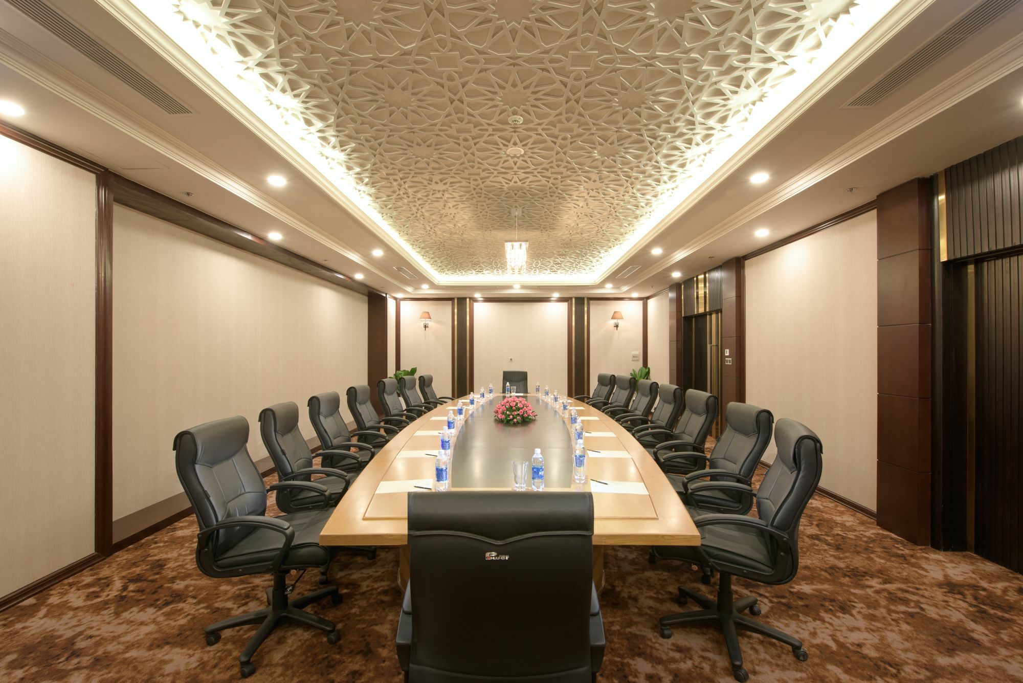 Melia Vinpearl Riverfront Da Nang